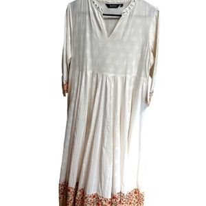Easybury Large dress gold trim floral print on bottom
